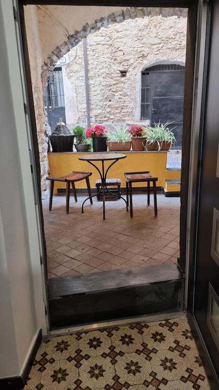 Beautifully Restored Romantic Apartment In The Centre Of Historic 돌체도 외부 사진