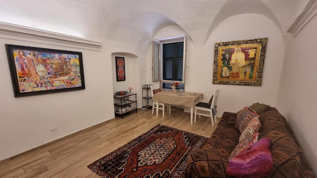 Beautifully Restored Romantic Apartment In The Centre Of Historic 돌체도 외부 사진